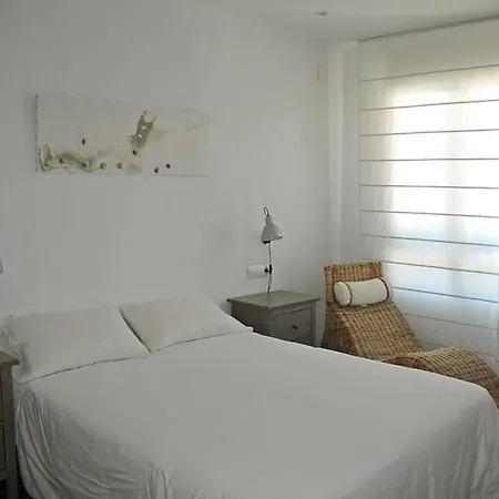 Σπίτι διακοπών With Pool, 200m From *