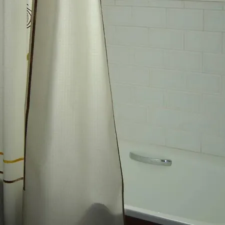 With Pool, 200m From Сasa de vacaciones Cala Blanca (Menorca)