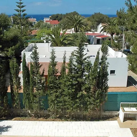 With Pool, 200m From Сasa de vacaciones Cala Blanca (Menorca)